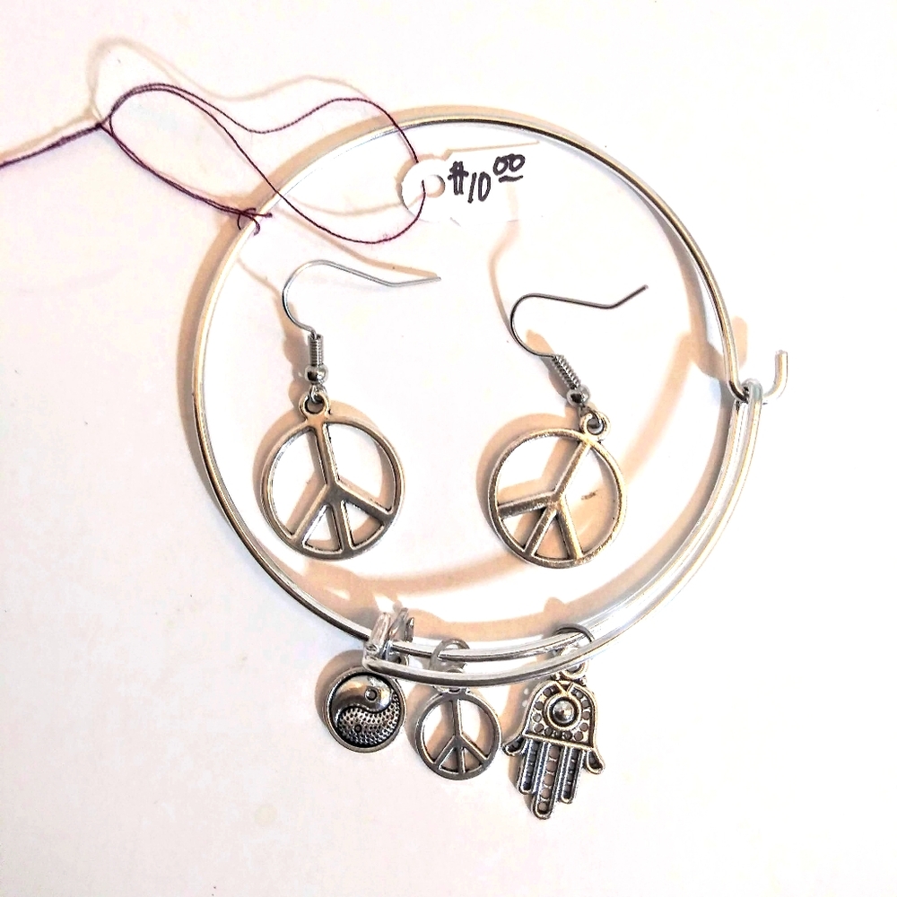 Womens Tranquility Earring and Bracelet Set